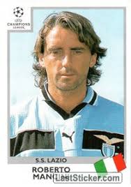 Considéré comme l'un des meilleurs milieux offensifs de l'histoire du football italien, il débute en série a avec bologne en 1981 à l'âge de seize ans, puis devient dans les années suivantes un symbole de la. Sticker 15 Roberto Mancini Panini Uefa Champions League 1999 2000 Laststicker Com