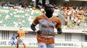 On the live scores section, this platform updates the scores in real time. 2019 Npfl Joint Highest Scorers Mfon Udoh Sunusi Ibrahim Shower With Cash Gifts Golden Boots Goal Com