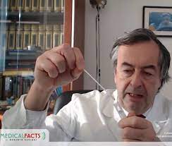 Ci attaccano fascioleghisti o disinformati. Roberto Burioni Eta Moglie E La Figlia Chi E Il Virologo Piu Famoso D Italia