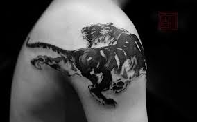A black jaguar dream may also signify that you must pay attention to the events currently surrounding you. Jaguar Black Panther Animal Tattoo Biang Olahraga Extrim