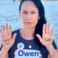 Ana Lepe's Instagram, Twitter & Facebook