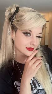 I'm now modeling wardrobe collections with the outstanding designer,  Immortelle Bijouterie 💖✨ She designs all of her jewelry and dresses 😍!  This wig is also a French antique!! How amazing is that?!