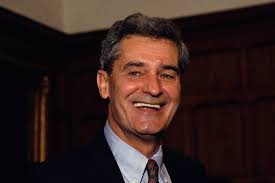 Robert Lucas, Economist Who Defied Expectations, Dies at 85 ...