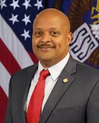 Rob Utter's Instagram, Twitter & Facebook