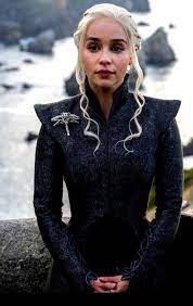Pin By Ania B On Favourites Daenerys Targaryen Game Of Thrones Costumes Mother Of Dragons
