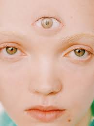 We are going to do this for just a few moments here. I Tried Ajna Light Therapy A Treatment Said To Open Your Third Eye Dazed Beauty