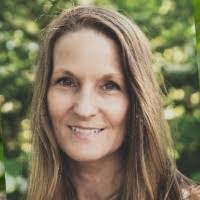 Doris Breen's Instagram, Twitter & Facebook