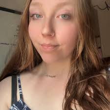 I moved over the past 6 days and forgot about Gertrude. Is she dead? She  doesn't smell any different and doesn't look moldy to me. Should I feed as  normal?