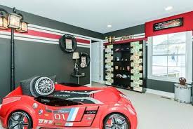 Perhaps your parents let you pick out your favourite paint colour for the walls, or a duvet cover featuring your favourite cartoon character or disney princess. Zoom With Style In 20 Car Themed Bedroom For Your Boys Car Themed Bedrooms Kids Bedroom Designs Bedroom Themes