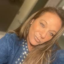 Hair extension stylist recommendations in area