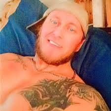 Matthew Estes's Instagram, Twitter & Facebook