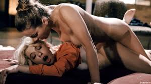 Lesbian officer licks Kenzie Reeves teen pussy - wankoz.com