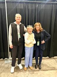 Last weekend I spent at GalaxyCon Raleigh Animate Raleigh with my dear  friend Richard White (Gaston). I also had the pleasure to spend time with  Margaret Kerry (the Original Tinker Bell)! So