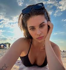 Isabella Merritt's Instagram, Twitter & Facebook