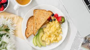 Wake up to a breakfast meal with a warm biscuit, fluffy scrambled eggs, savory mcdonald's sausage, and crispy golden hash browns. 5 Ide Menu Sarapan Pagi Yang Sehat Dan Bikin Perut Kenyang Lebih Lama Enervon