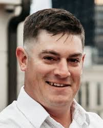 Dan Moyer's Instagram, Twitter & Facebook