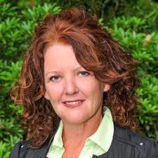 Lorraine Mckee's Instagram, Twitter & Facebook