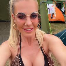 I need some comfy boots that are still gonna look good but are not massive  I'm tall and got big feet 😂 please suggestions as my back and feet killed  last year