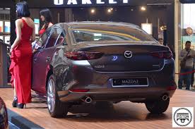 This japanese small sedan is available in 2 versions. 2019 Mazda3 Officially Launched In Malaysia From Rm139 620 News And Reviews On Malaysian Cars Motorcycles And Automotive Lifestyle