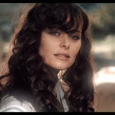 Nina Weakley's Instagram, Twitter & Facebook