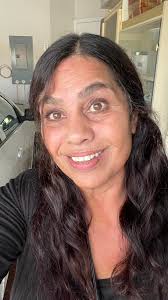 This is what it looks like when you're 35 years old, walk into a hair salon  with completely straight hair and after a brush and cut you find out you're  completely curly