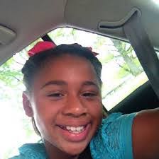 Elisha Stark's Instagram, Twitter & Facebook