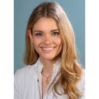 Laura Kristen's Instagram, Twitter & Facebook