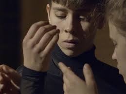 IHMISLUONTO tanssielokuvanäytös|Tanssivirtaa