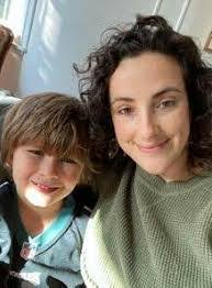 Alisa Field's Instagram, Twitter & Facebook