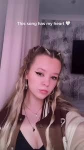 Kelsey Griffiths's Instagram, Twitter & Facebook