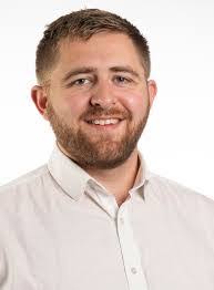 Sam Keegan's Instagram, Twitter & Facebook