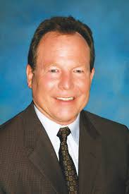 Simons praised for his real estate acumen