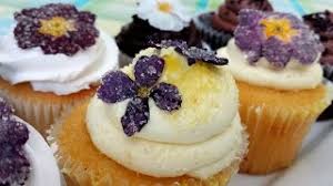 Candied flower decorations have an especially pretty handcrafted look, and a personal vibe that will set a cake apart (in a good way) from any you might purchase from a shop. Diy Crystallized Edible Flowers For Cakes Cupcakes And Desserts