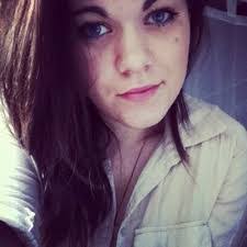 Larissa Greulich's Instagram, Twitter & Facebook