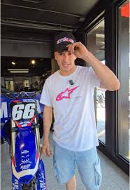 Piloto José Mincha y su Yamaha YZ250 en X-Knights 2025