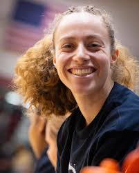 Grady the Greyhound (@uindyhound) • Mga litrato at video sa Instagram