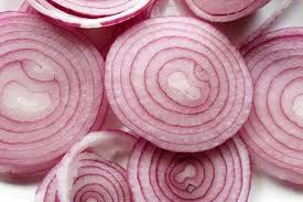Onion hair oil is not onion essential oil or onion seed oil. I Tried Onion Juice On My Hair So You Don T Have To Does This Natural Hair Growth Remedy Work