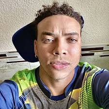 Stream Devaun Jones music