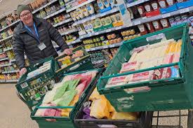 Oldham supermarket acts fast and donates £5k to charity