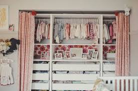 Nursery Closet Ella Grace S Sweet Little Space Ikeanursery Pax Kinderschrank Vorhang Schrank Selbstgemachte Vorhange