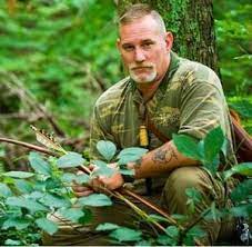 Dave Canterbury Survival Expert And Co Host Of Discovery Channel S Dual Survival And Founder Of The Pathfinder S Dave Canterbury Survival Outdoor Survival Kit