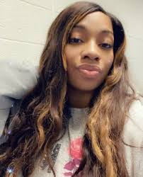 Janie Connell's Instagram, Twitter & Facebook