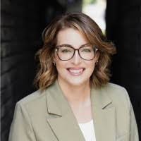 Lisa Whidden's Instagram, Twitter & Facebook