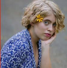 Dana Giles's Instagram, Twitter & Facebook