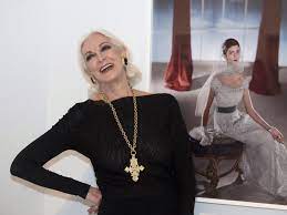 She is an actress, known for celebrity (1998), guru (2002) and kova laki: Carmen Dell Orefice Das Wohl Alteste Model Wird 85