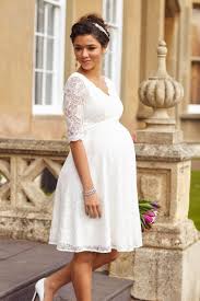 Brautkleider für schwangere sind hochzeitskleider oder kleider, die zur hochzeit getragen werden im zweifelsfall kann ein brautkleid auch so umgenäht werden, dass sie auch einer schwangeren. Das Richtige Brautkleid In Der Schwangerschaft Umstandsbrautmode
