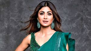 Indian film actress shilpa shetty lifestyle with bio, birthday, age, height, weight, parents, family, profession, net worth, birth name, birth sign. Don T Allow Age To Determine What You Can Do Shilpa Shetty Shares Fitness Mantra