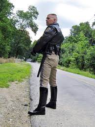 Pin On Hunky Men In Uniforms