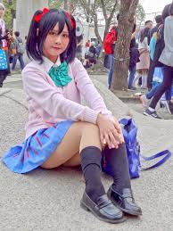 File:Cosplayer of Nico Yazawa sitting upskirt at CWT48 20180303a.jpg -  Wikimedia Commons