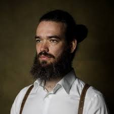 Let me start the year by doing something which I should have done earlier,  but never made the time: changing my profile picture. Finally. In 2022, I  had the pleasure of working